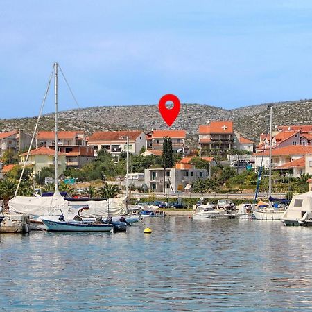 Apartments And Rooms With Parking Space Marina, Trogir - 5953 Extérieur photo