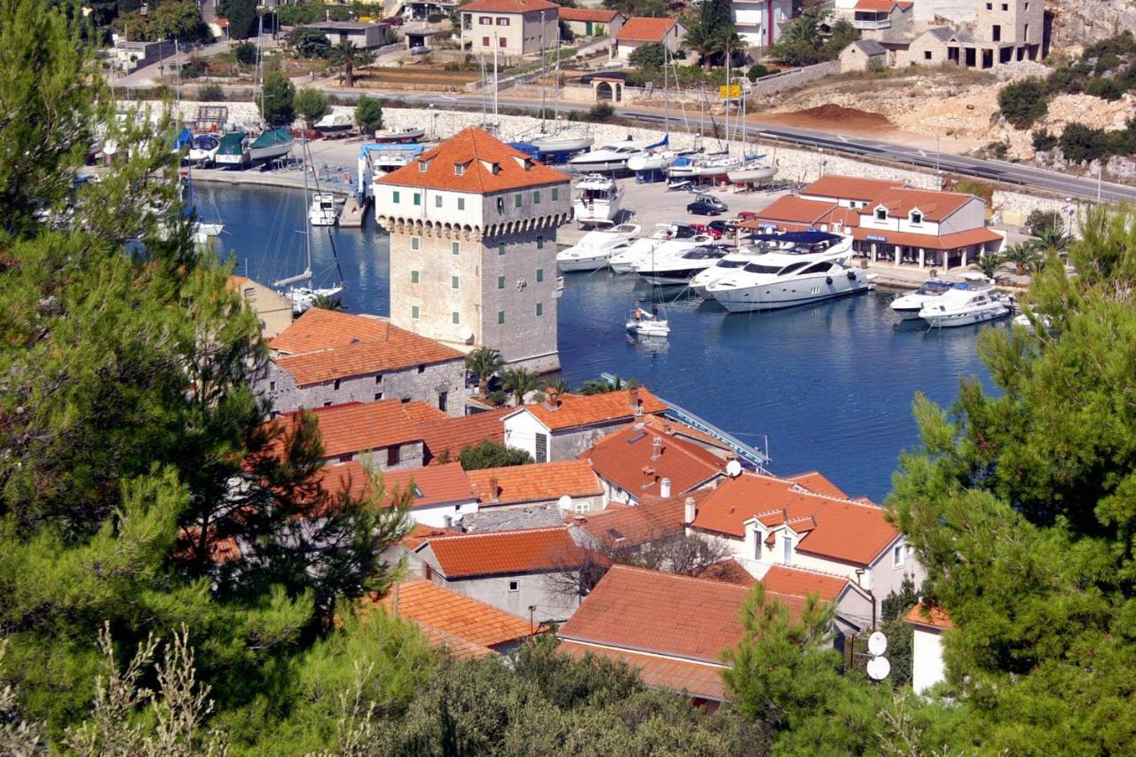 Apartments And Rooms With Parking Space Marina, Trogir - 5953 Extérieur photo