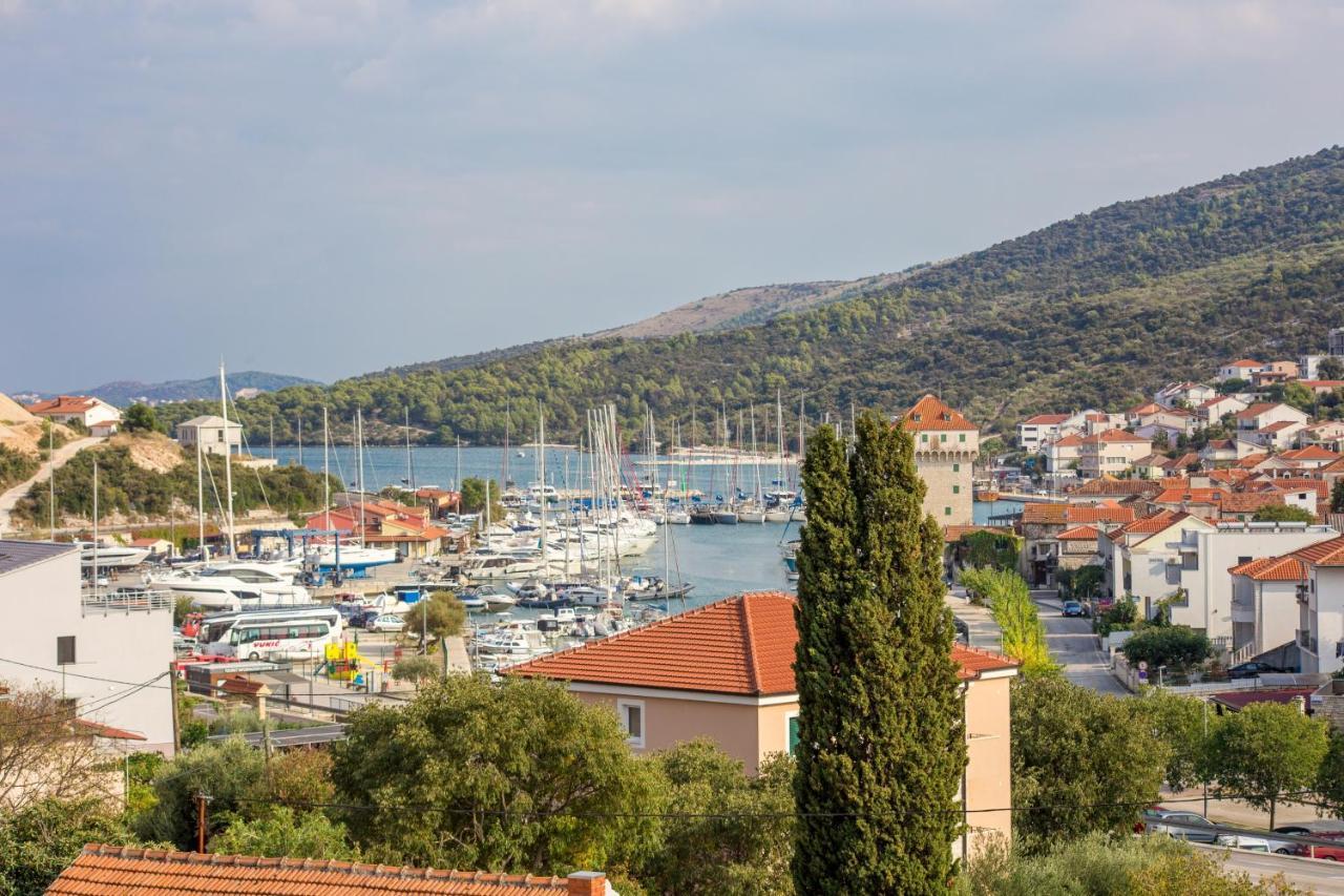 Apartments And Rooms With Parking Space Marina, Trogir - 5953 Extérieur photo