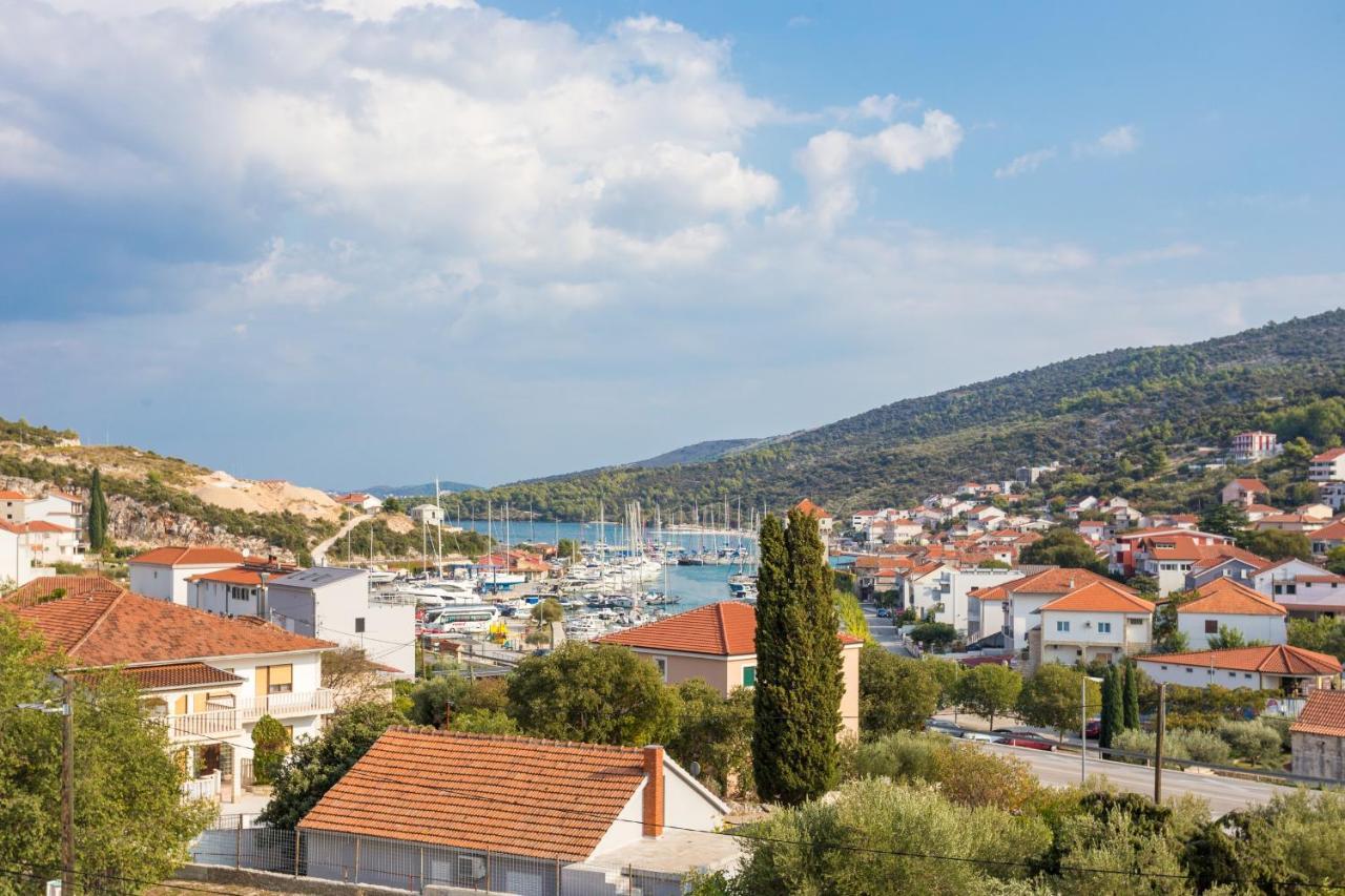 Apartments And Rooms With Parking Space Marina, Trogir - 5953 Extérieur photo