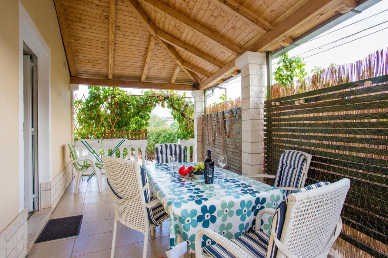Apartments And Rooms With Parking Space Marina, Trogir - 5953 Extérieur photo