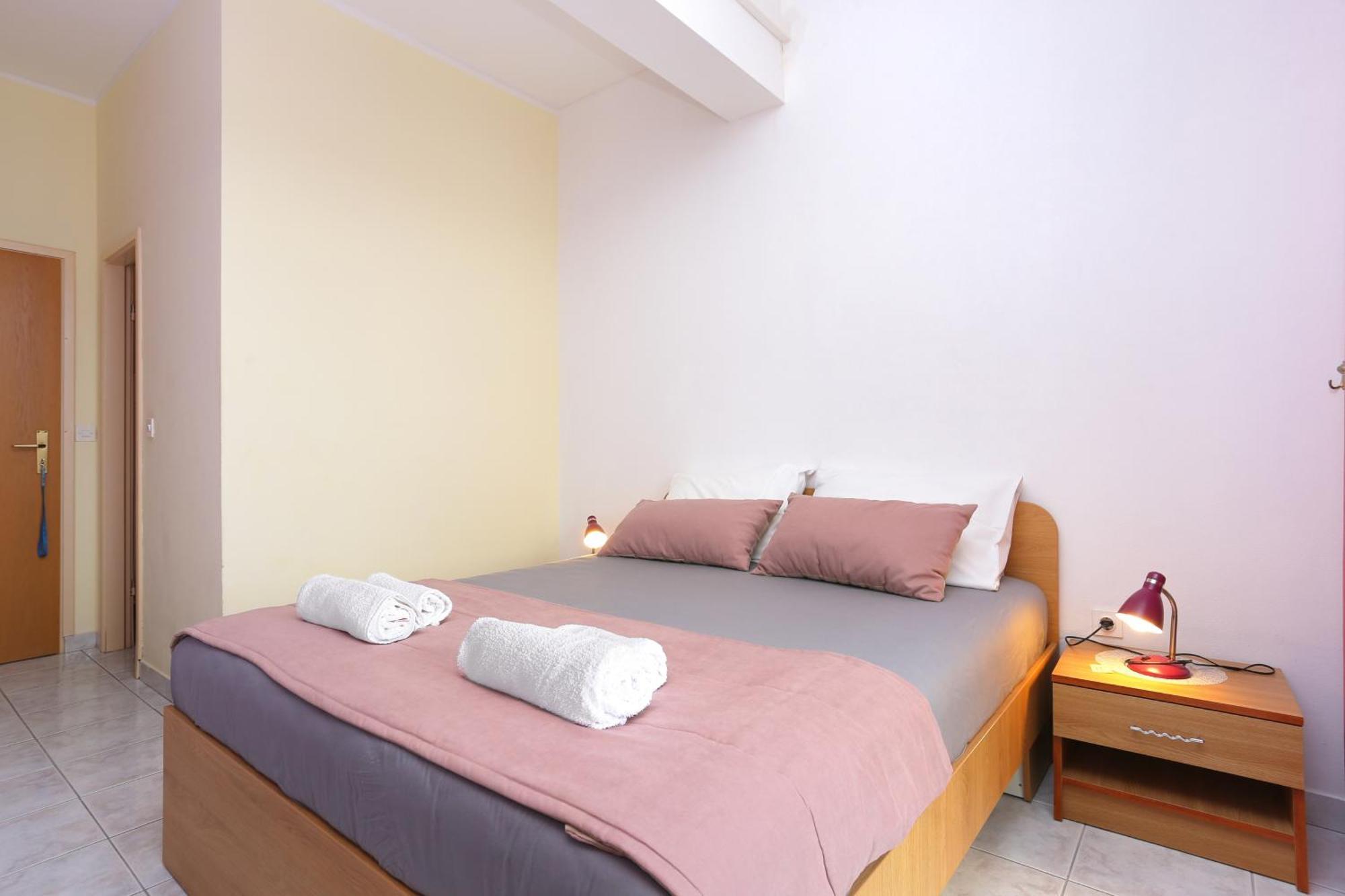 Apartments And Rooms With Parking Space Marina, Trogir - 5953 Extérieur photo