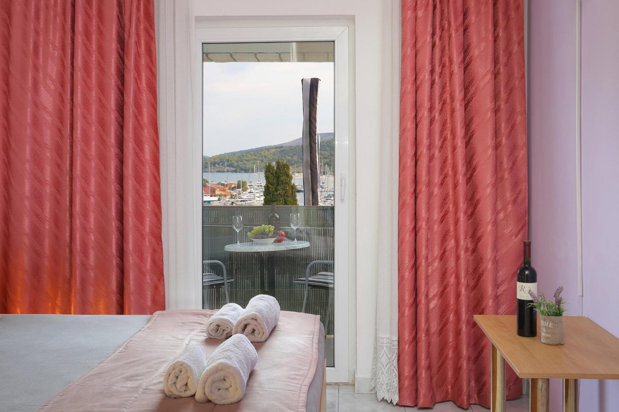 Apartments And Rooms With Parking Space Marina, Trogir - 5953 Chambre photo